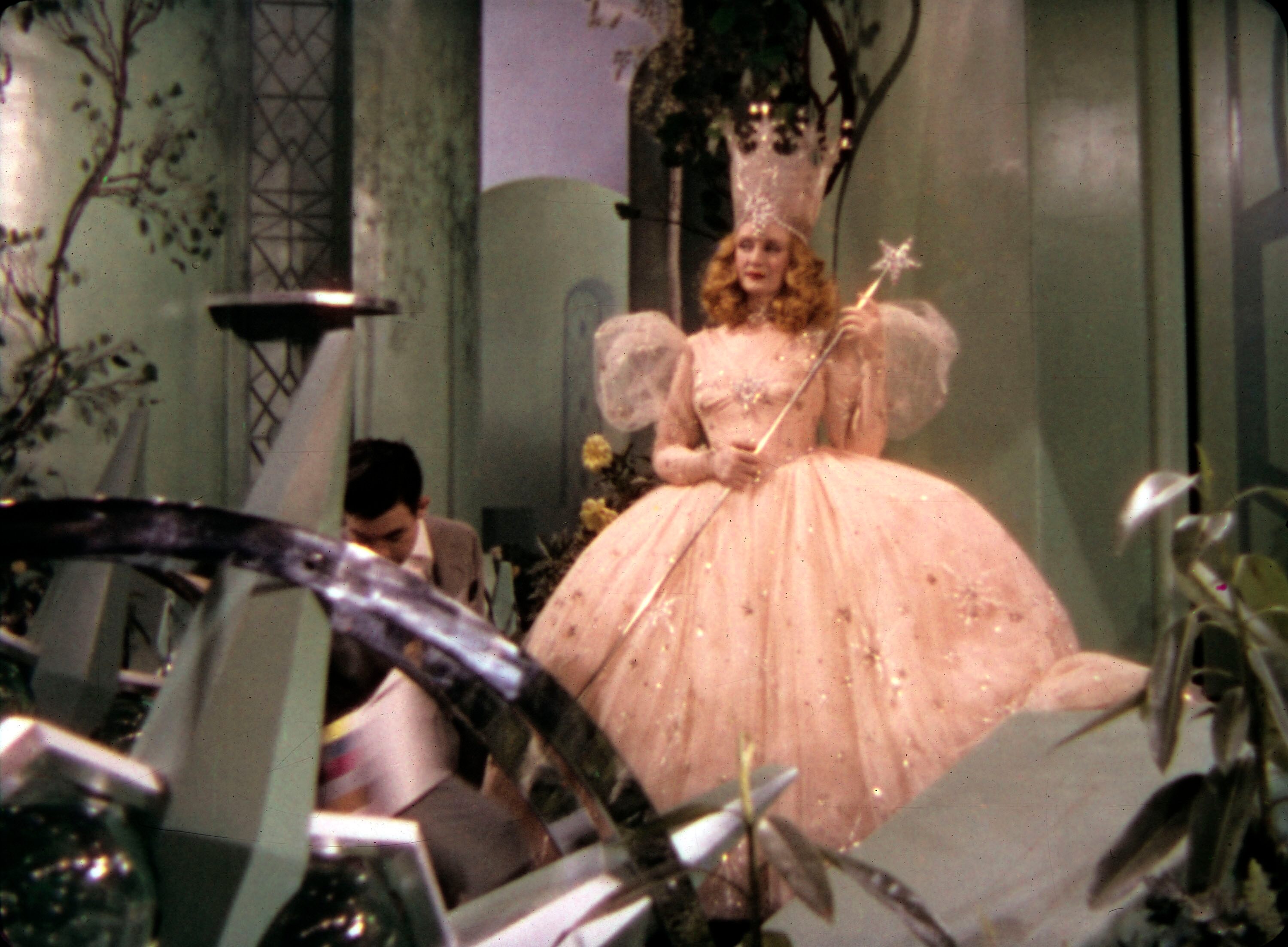 glinda the good witch oz the great and powerful